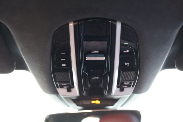 2021 Porsche Cayenne Turbo AWD - 22958246 - 30