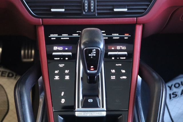 2021 Porsche Cayenne Turbo AWD - 22958246 - 41