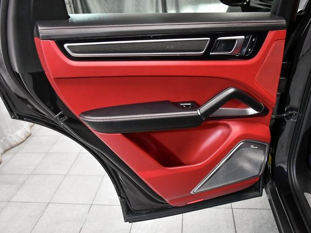 2021 Porsche Cayenne Coupe Turbo - 22776736 - 11