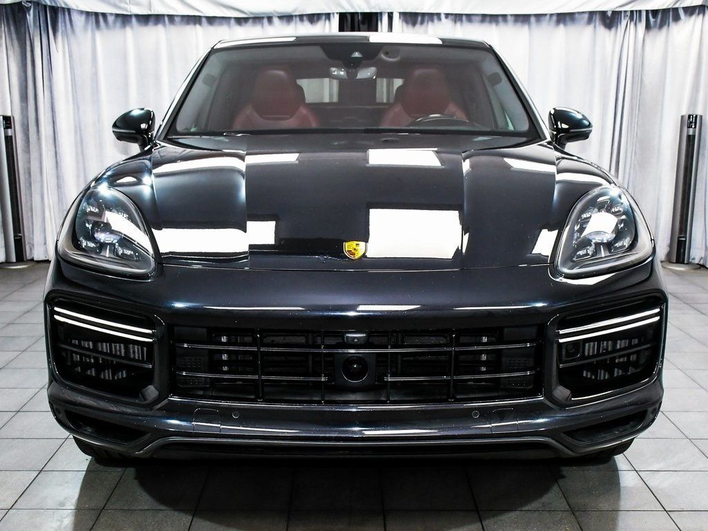 2021 Porsche Cayenne Coupe Turbo photo 2