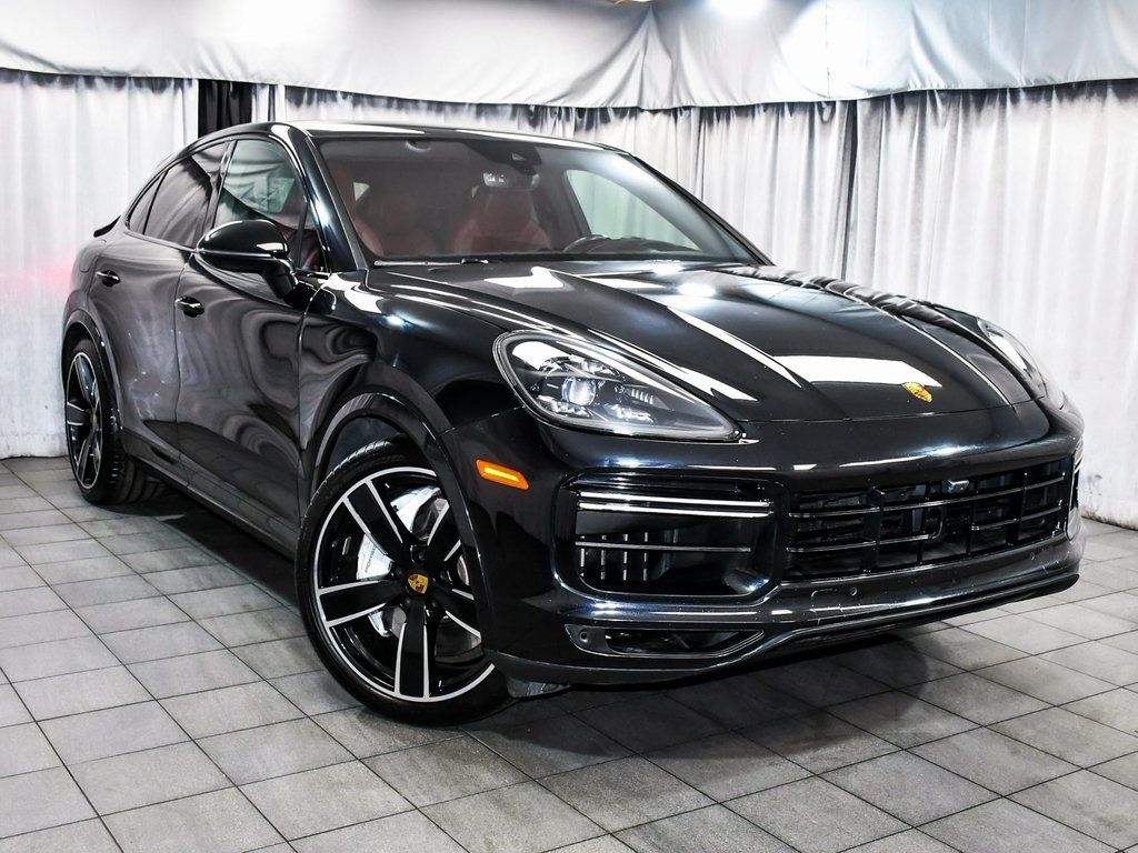 2021 Porsche Cayenne Coupe Turbo photo 3