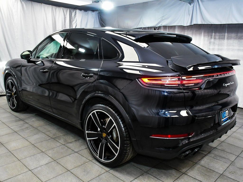 2021 Porsche Cayenne Coupe Turbo photo 4