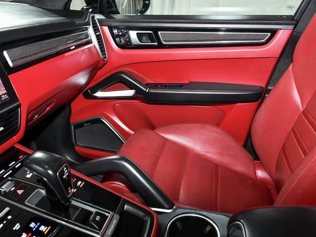 2021 Porsche Cayenne Coupe Turbo - 22776736 - 44