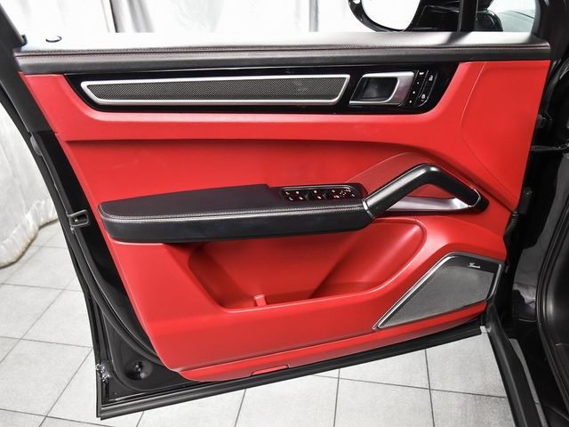 2021 Porsche Cayenne Coupe Turbo - 22776736 - 8