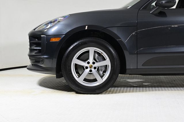 2021 Porsche Macan AWD - 22949641 - 25