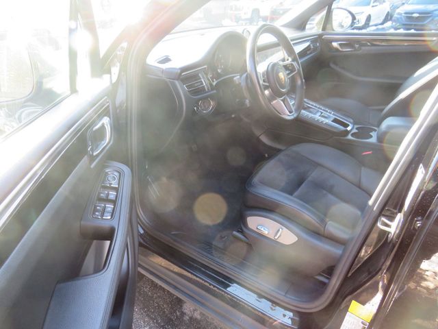 2021 Porsche Macan AWD - 22960788 - 11