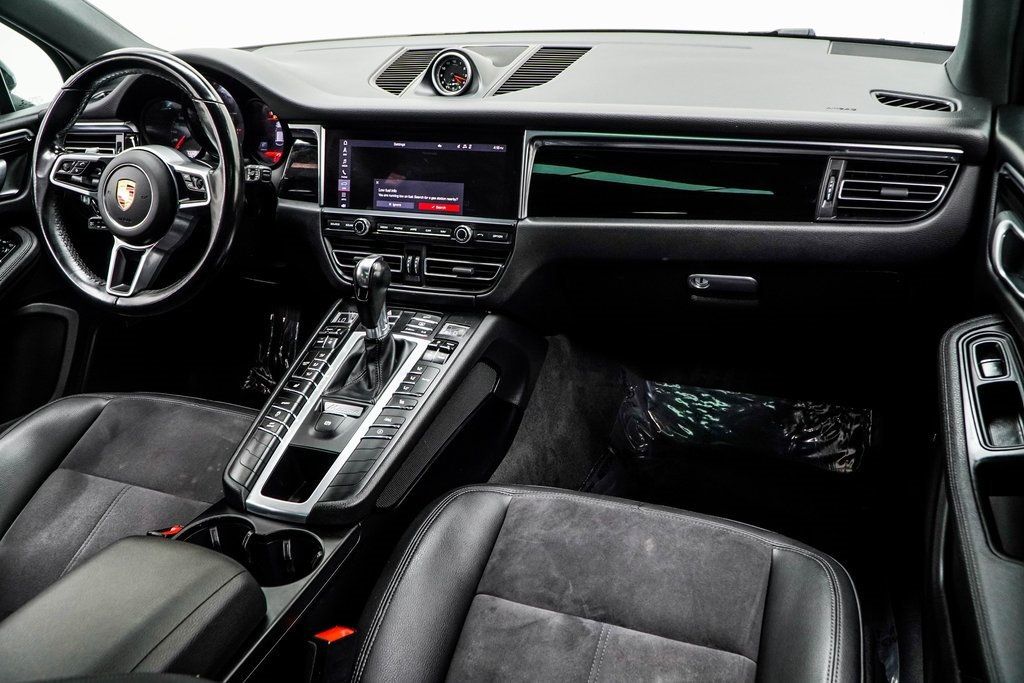 2021 Porsche Macan Base photo 15