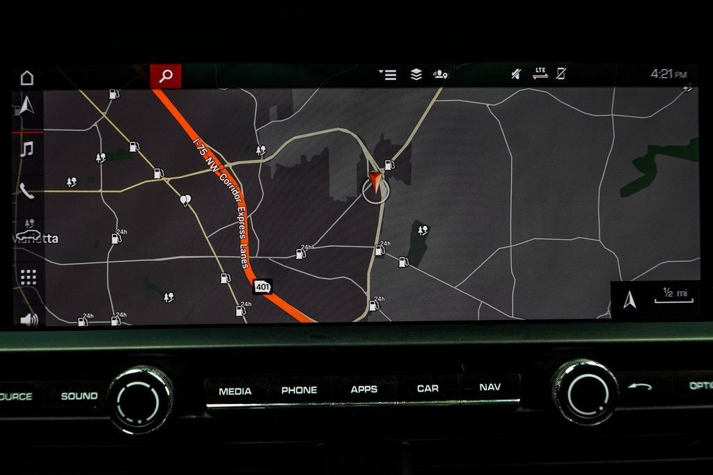 2021 Porsche Macan Base photo 24