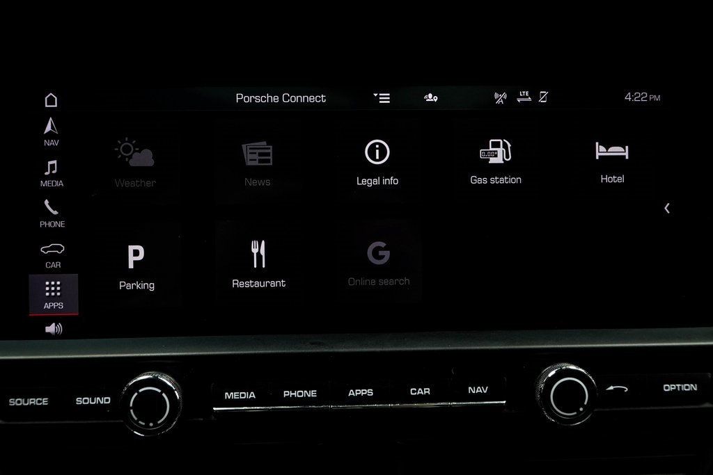 2021 Porsche Macan Base photo 26