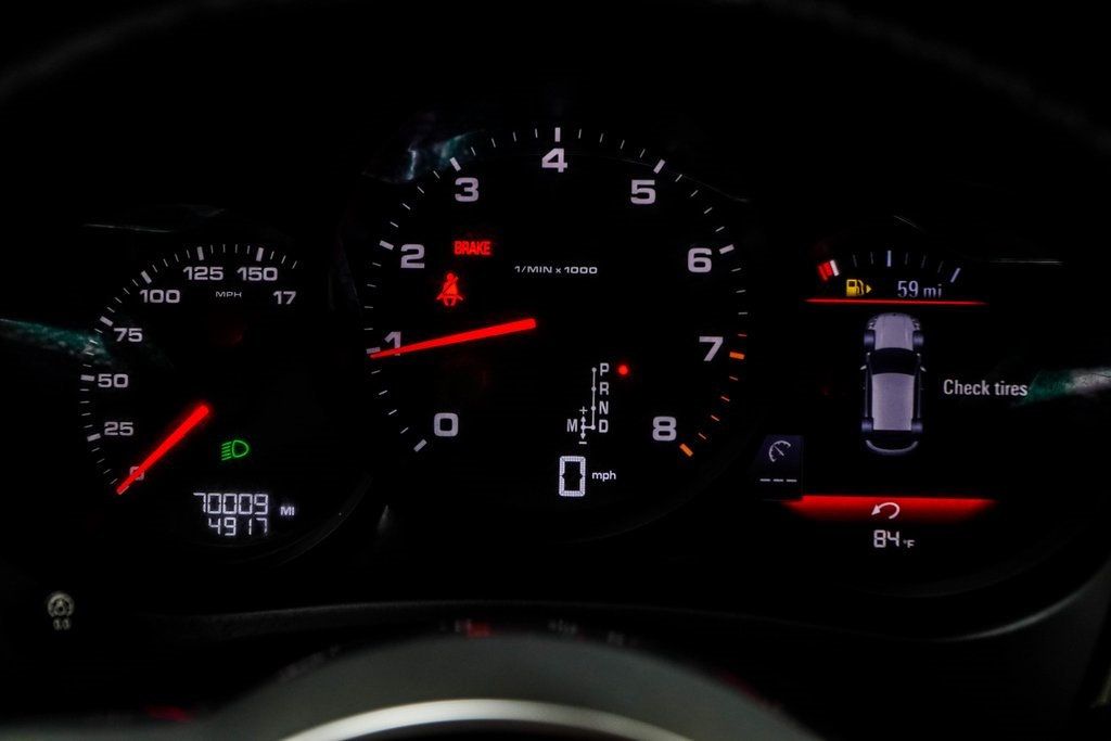 2021 Porsche Macan Base photo 28