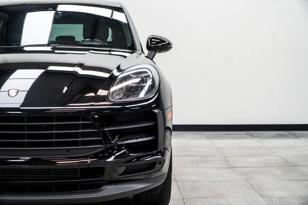 2021 Porsche Macan Base photo 2