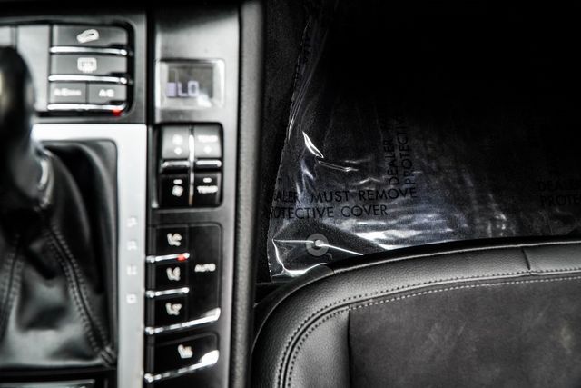 2021 Porsche Macan AWD - 22931837 - 21