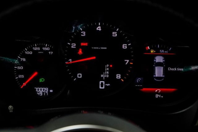 2021 Porsche Macan AWD - 22931837 - 29