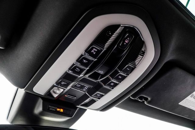 2021 Porsche Macan AWD - 22931837 - 34