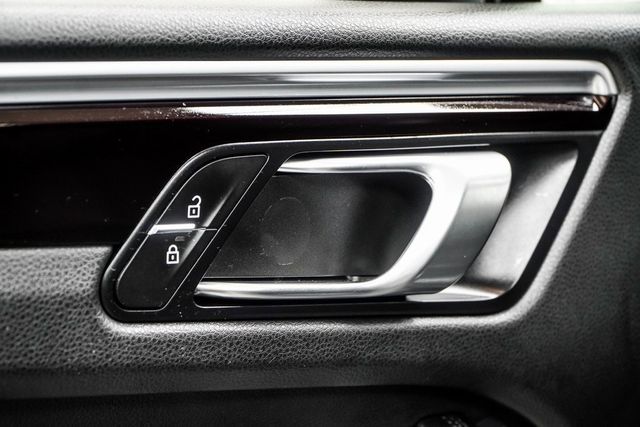 2021 Porsche Macan AWD - 22931837 - 43