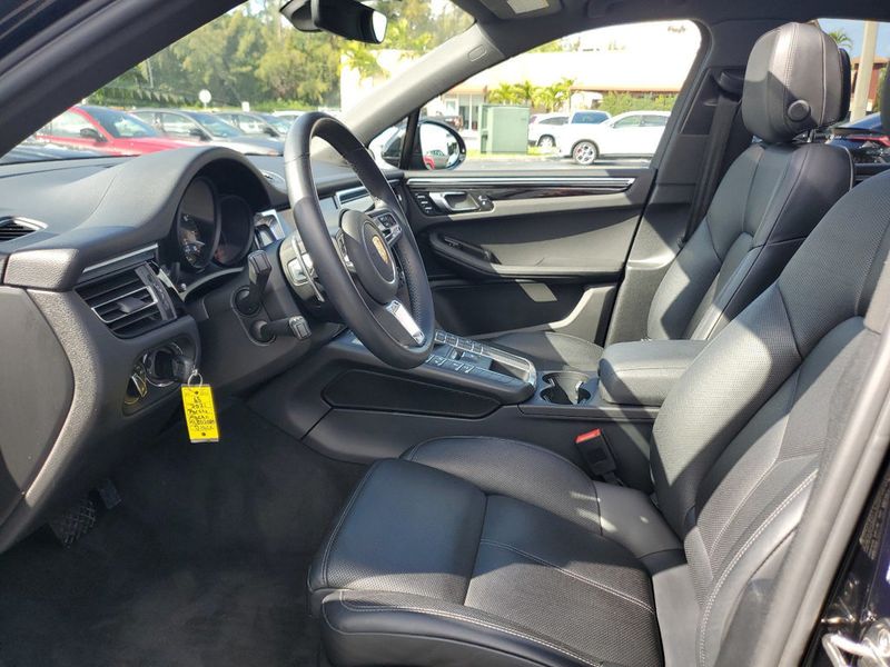 2021 Porsche Macan AWD - 22336492 - 16