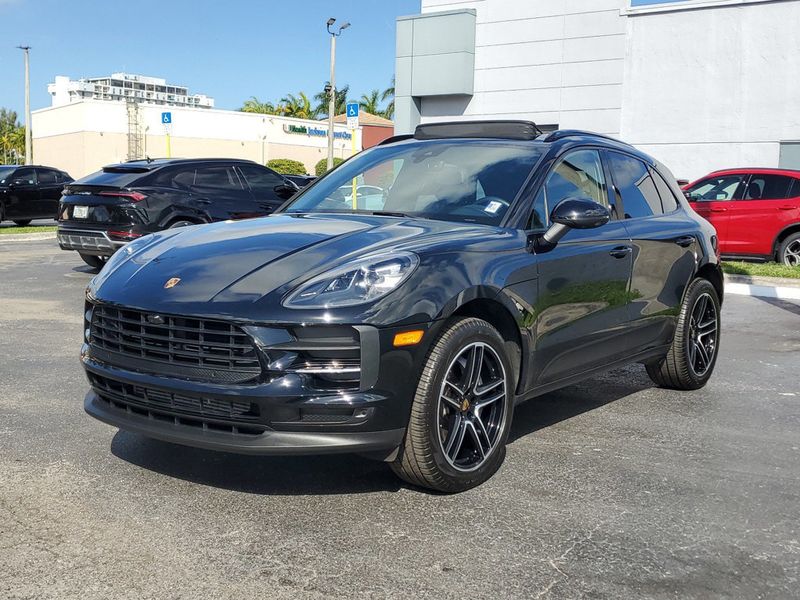 2021 Porsche Macan AWD - 22336492 - 30