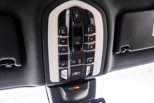 2021 Porsche Macan AWD - 23094206 - 31
