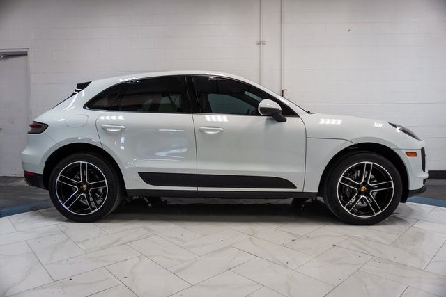 2021 Porsche Macan AWD - 22978896 - 36