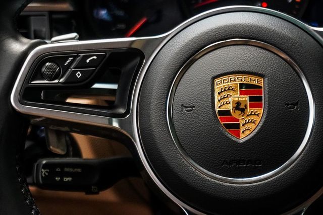 2021 Porsche Macan AWD - 23040156 - 17