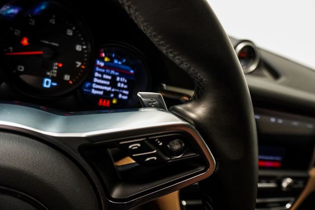 2021 Porsche Macan AWD - 23040156 - 18
