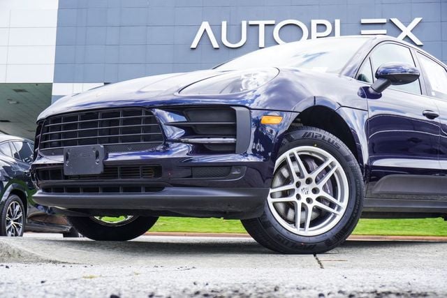 2021 Porsche Macan AWD - 23040156 - 1