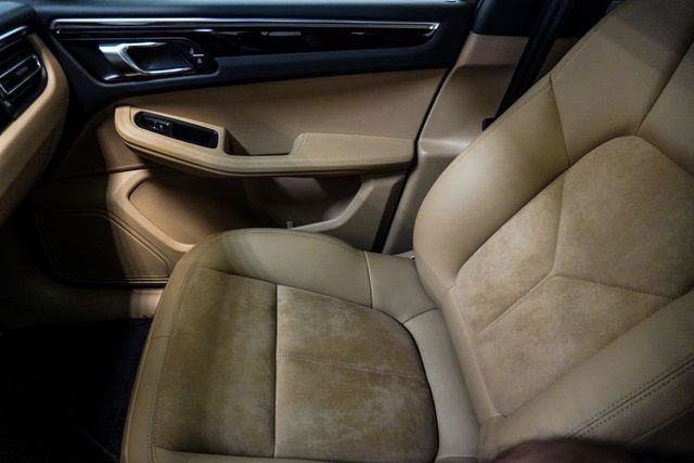 2021 Porsche Macan AWD - 23040156 - 31