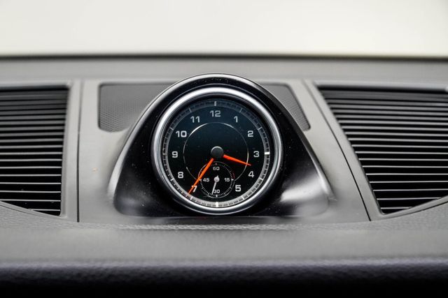 2021 Porsche Macan AWD - 22930089 - 35