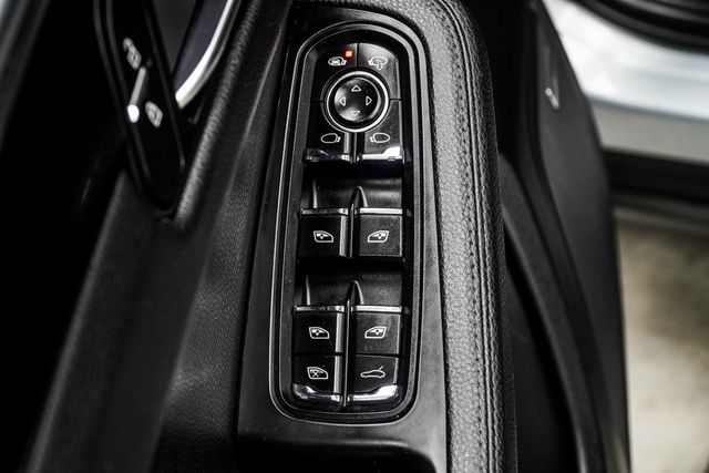 2021 Porsche Macan AWD - 22930089 - 46