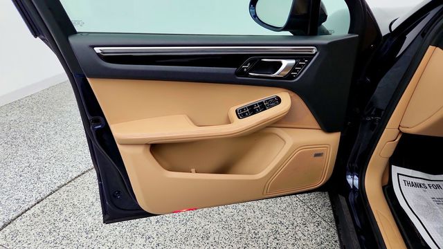 2021 Porsche Macan AWD - 23095037 - 10