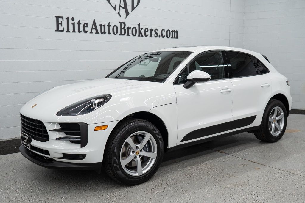 2021 Porsche Macan AWD - 22429839 - 34