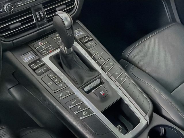 2021 Porsche Macan AWD - 22987537 - 20