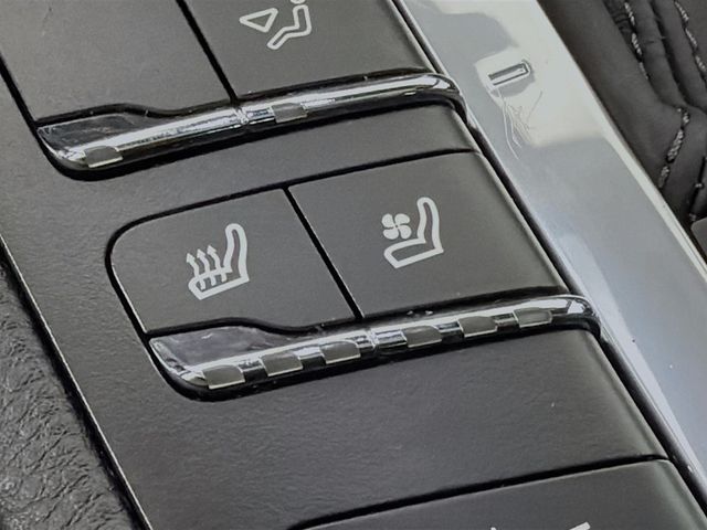 2021 Porsche Macan AWD - 22987537 - 21