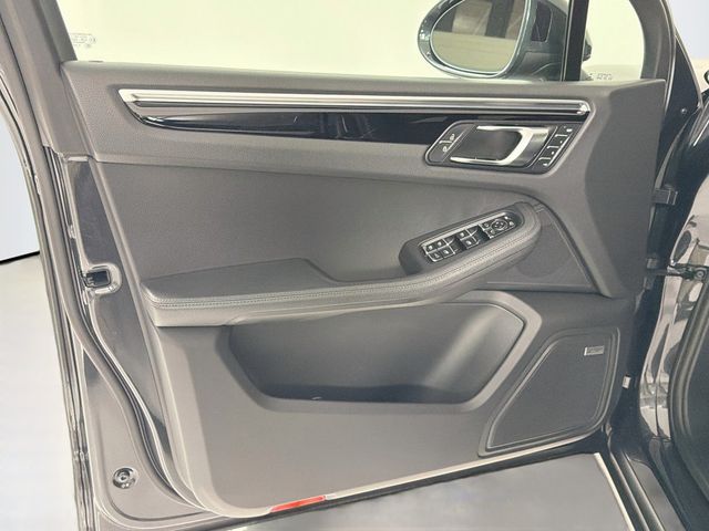 2021 Porsche Macan AWD - 23060469 - 10