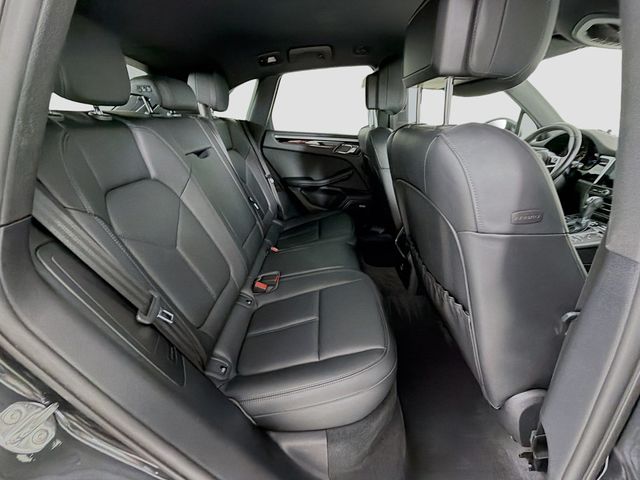 2021 Porsche Macan AWD - 23060469 - 25