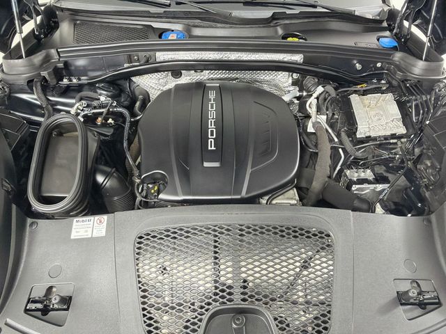 2021 Porsche Macan AWD - 23060469 - 28