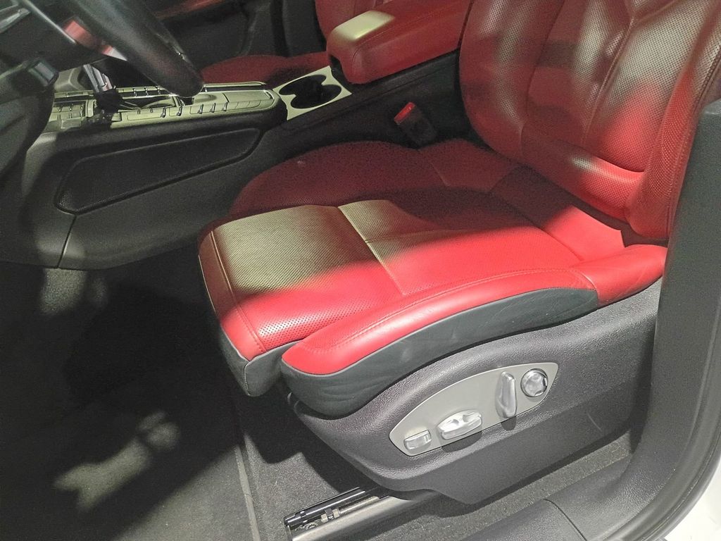 2021 Porsche Macan AWD Clean Carfax Florida SUV - 23092914 - 15