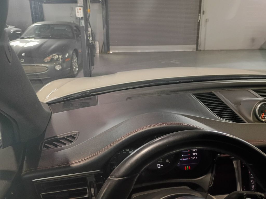 2021 Porsche Macan AWD Clean Carfax Florida SUV - 23092914 - 21