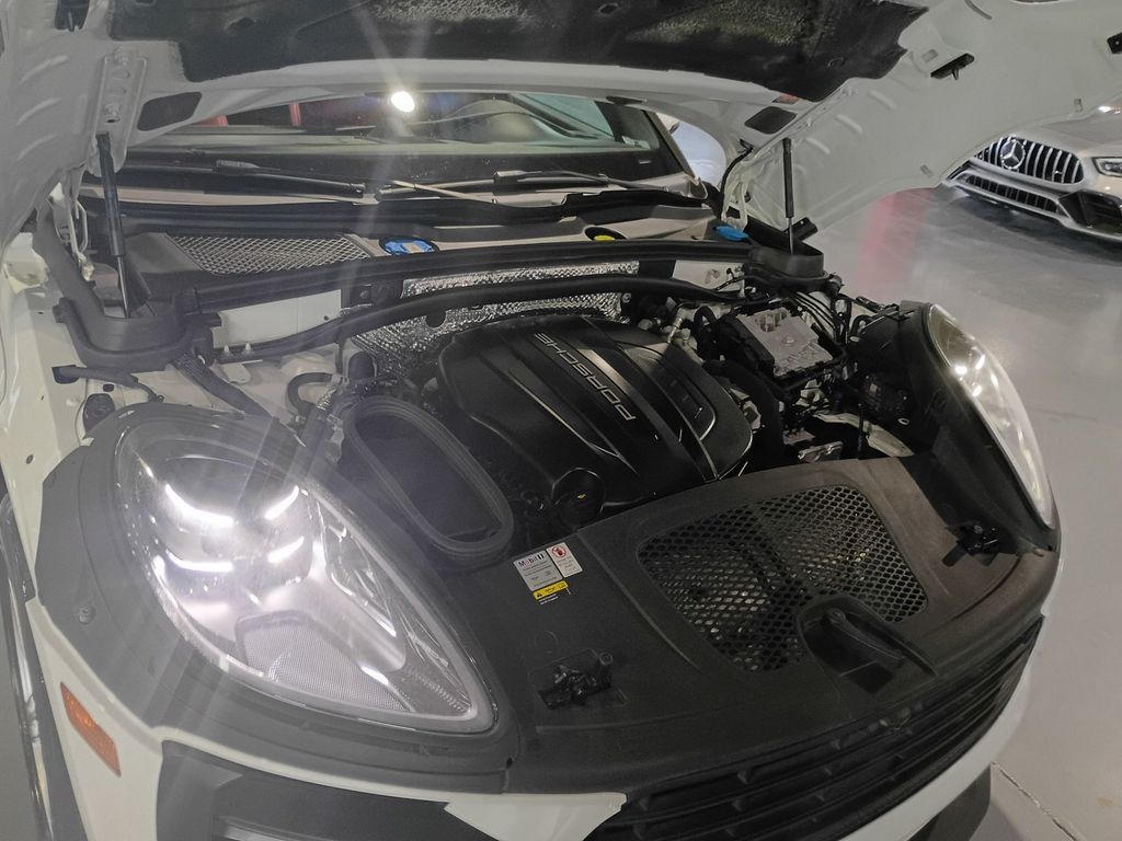 2021 Porsche Macan AWD Clean Carfax Florida SUV - 23092914 - 38