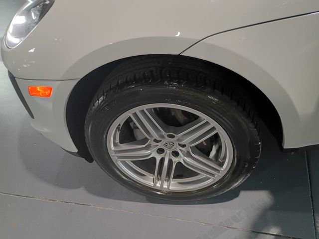 2021 Porsche Macan AWD Clean Carfax Florida SUV - 23092914 - 44