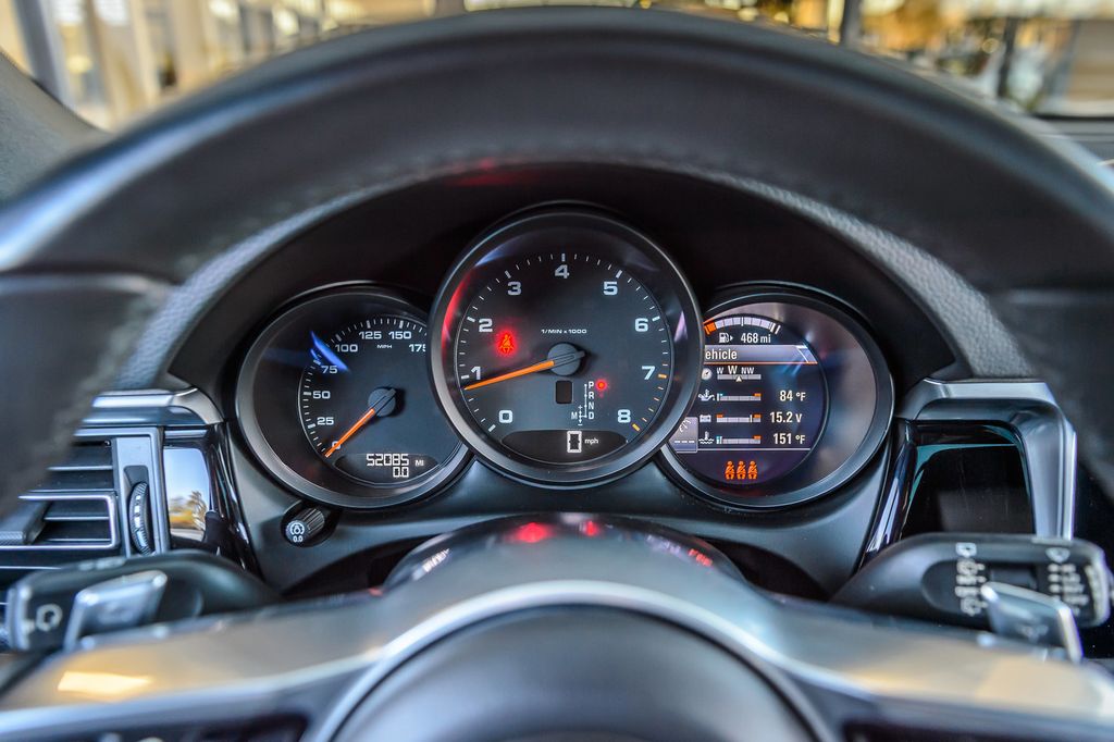 2021 Porsche Macan AWD - MIAMI BLUE - PANO ROOF - BACKUP CAM - BLUETOOTH - GORGEOUS - 22965782 - 17