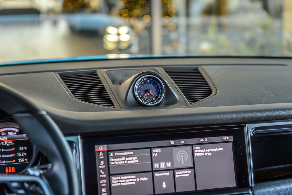 2021 Porsche Macan AWD - MIAMI BLUE - PANO ROOF - BACKUP CAM - BLUETOOTH - GORGEOUS - 22965782 - 27
