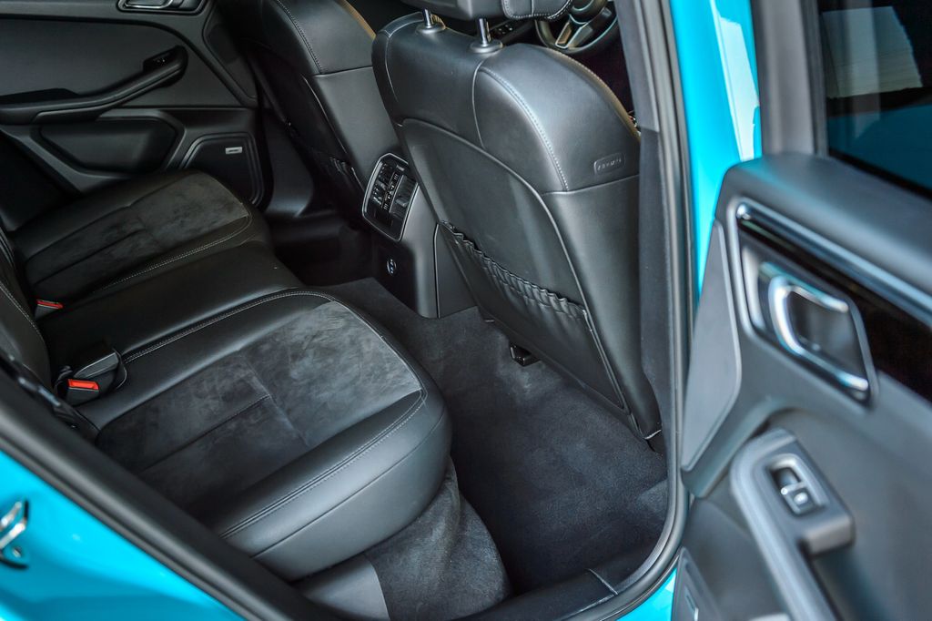 2021 Porsche Macan AWD - MIAMI BLUE - PANO ROOF - BACKUP CAM - BLUETOOTH - GORGEOUS - 22965782 - 41