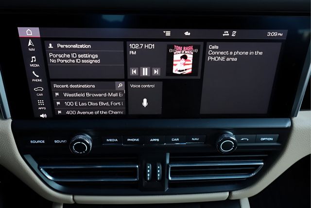2021 PORSCHE MACAN BASE - 23022775 - 24