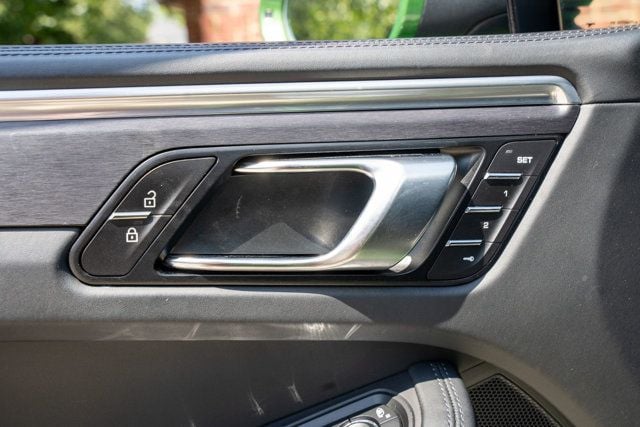 2021 Porsche Macan LocalTrade/GTS AWD/PremiumPkgPlus/SportDesignPkg/NAV - 23046520 - 31