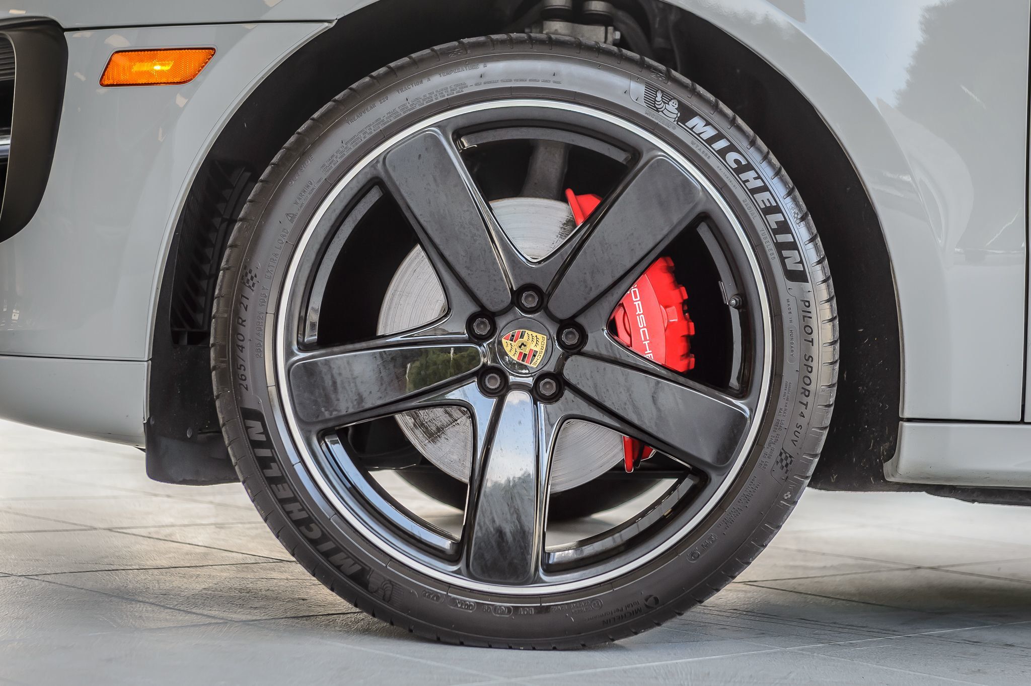 2021 Porsche Macan GTS photo 13