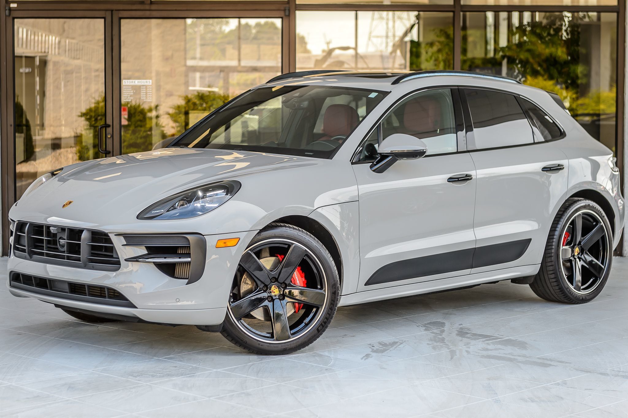 2021 Porsche Macan GTS photo 2