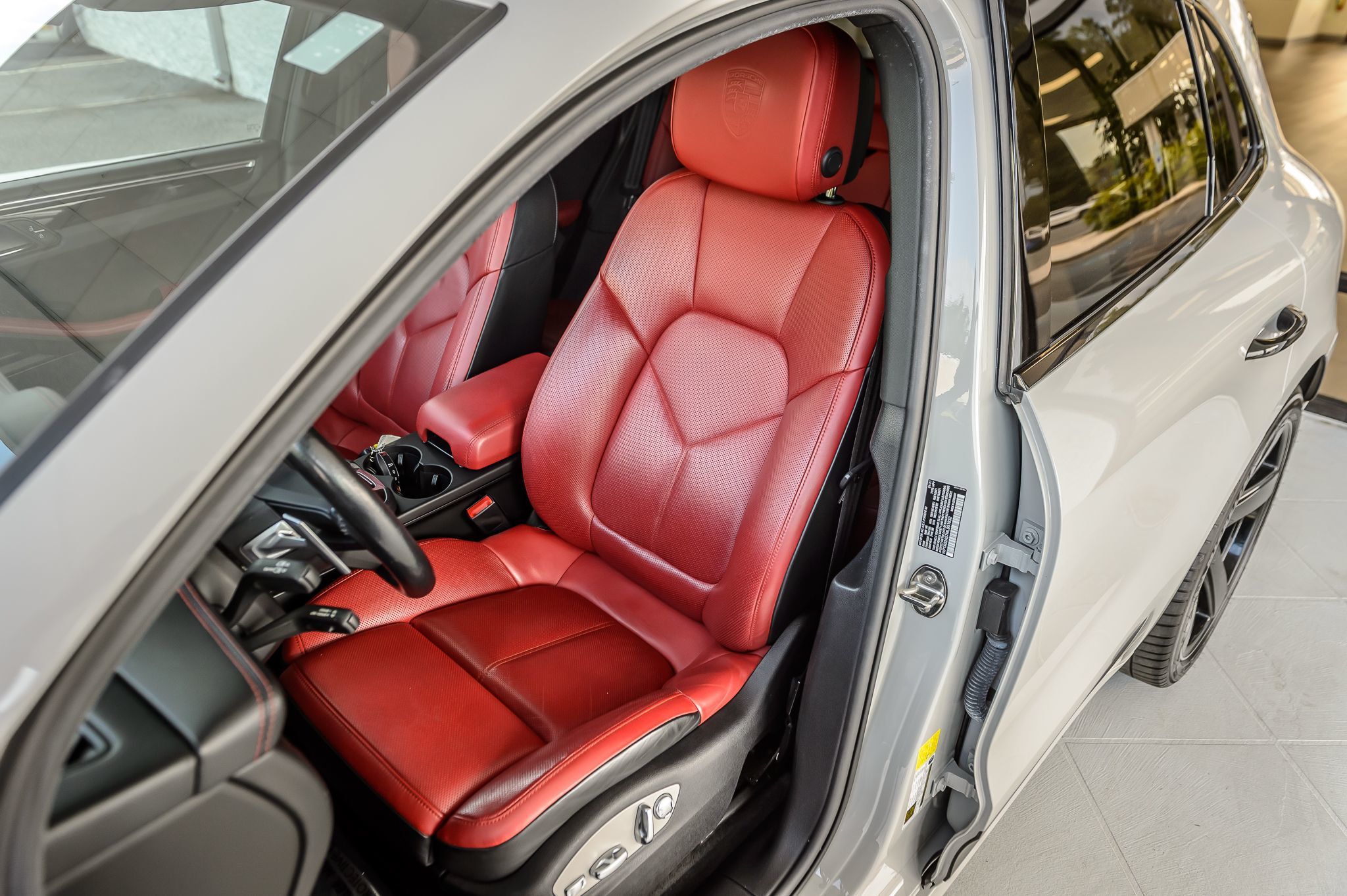 2021 Porsche Macan GTS photo 37