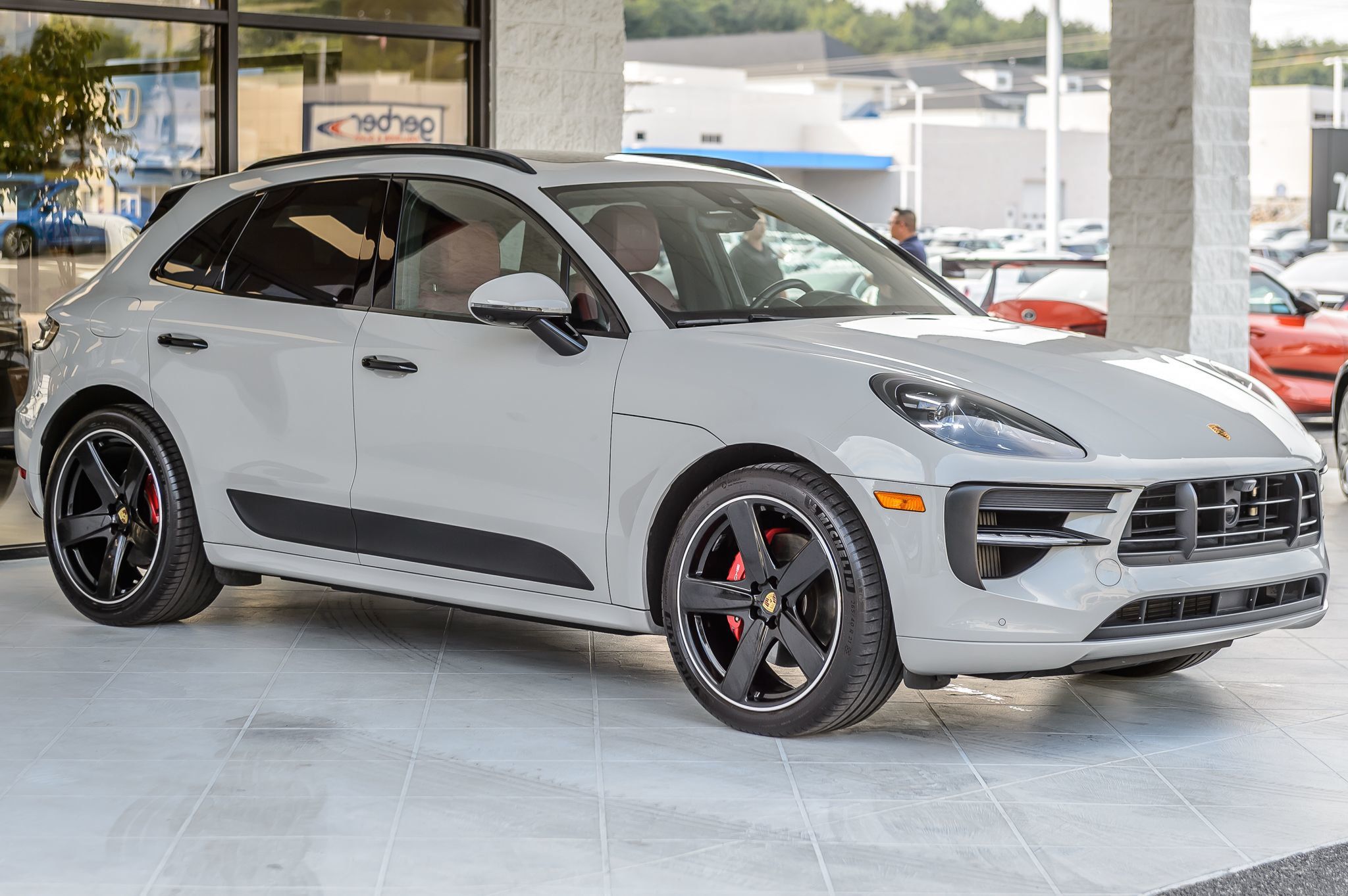 2021 Porsche Macan GTS photo 4