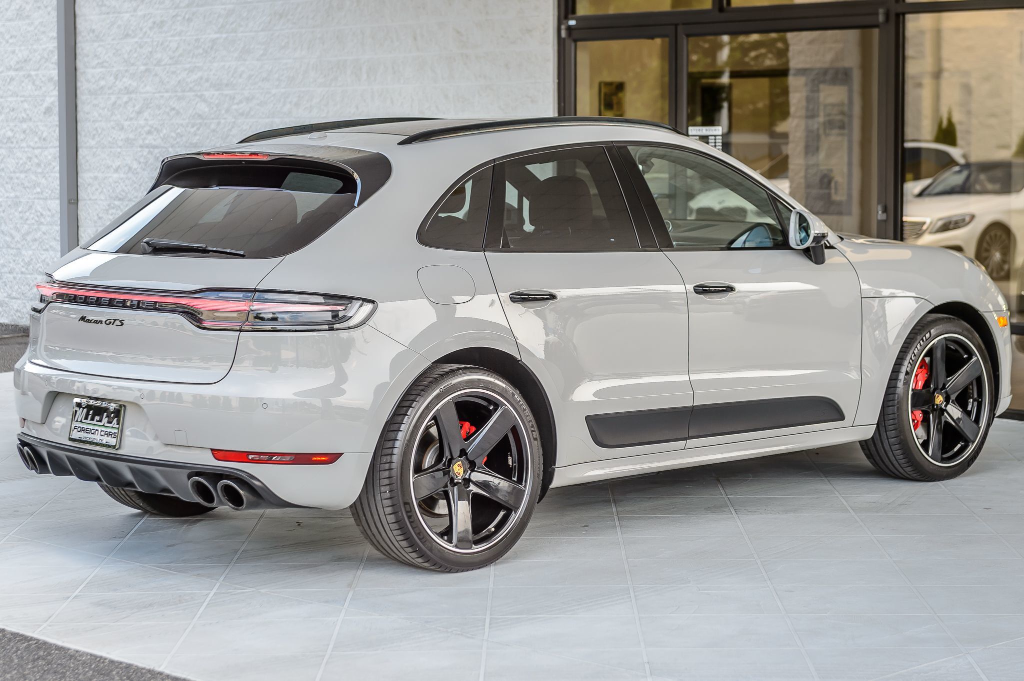 2021 Porsche Macan GTS photo 9